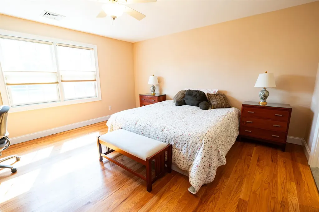 14 Gordon Avenue Plainview NY 11803
