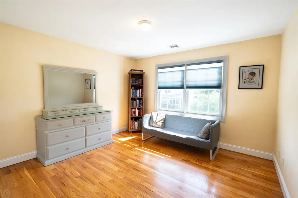 14 Gordon Avenue Plainview NY 11803