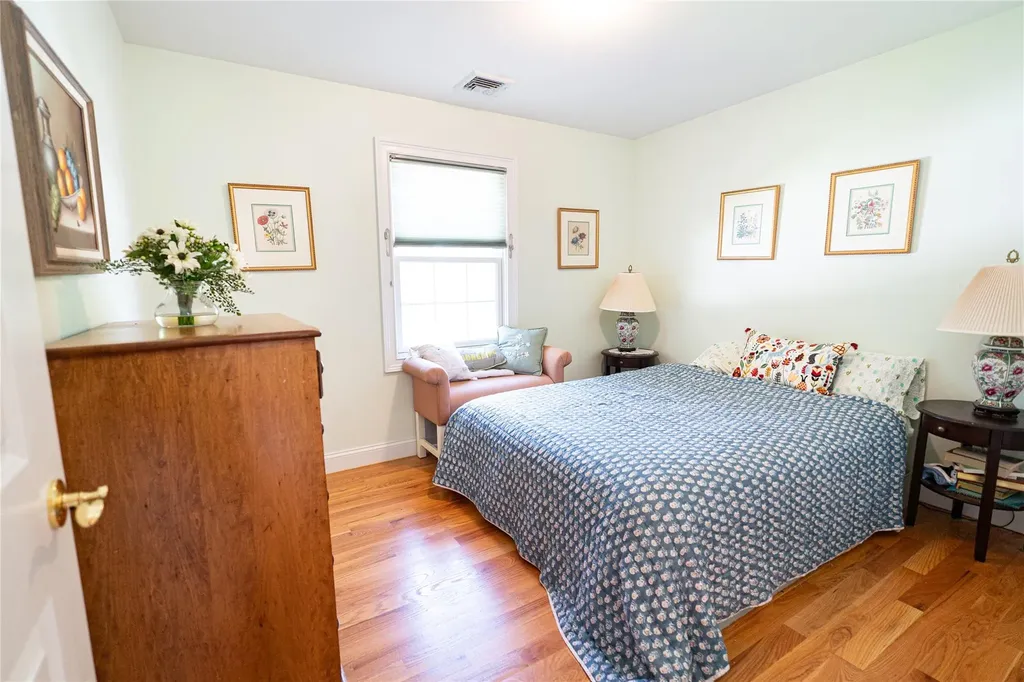 14 Gordon Avenue Plainview NY 11803
