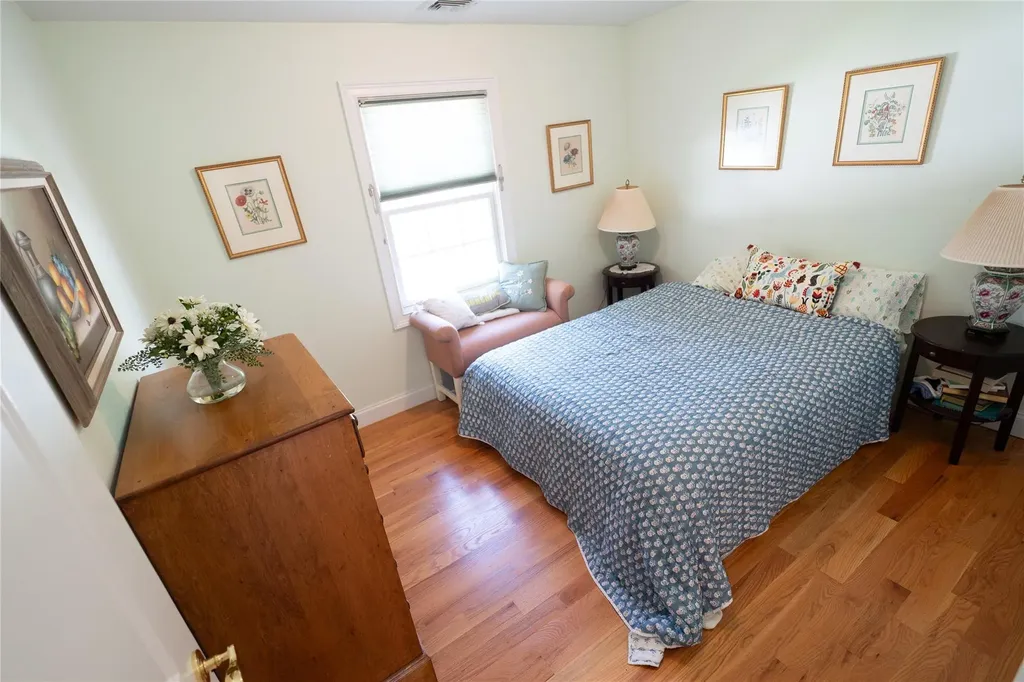 14 Gordon Avenue Plainview NY 11803