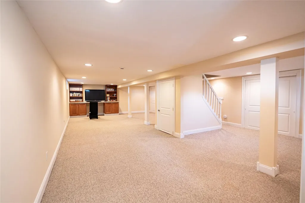 14 Gordon Avenue Plainview NY 11803