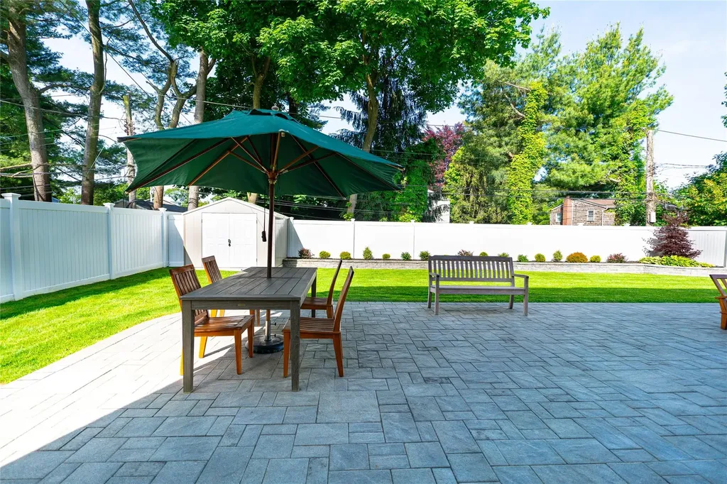 14 Gordon Avenue Plainview NY 11803