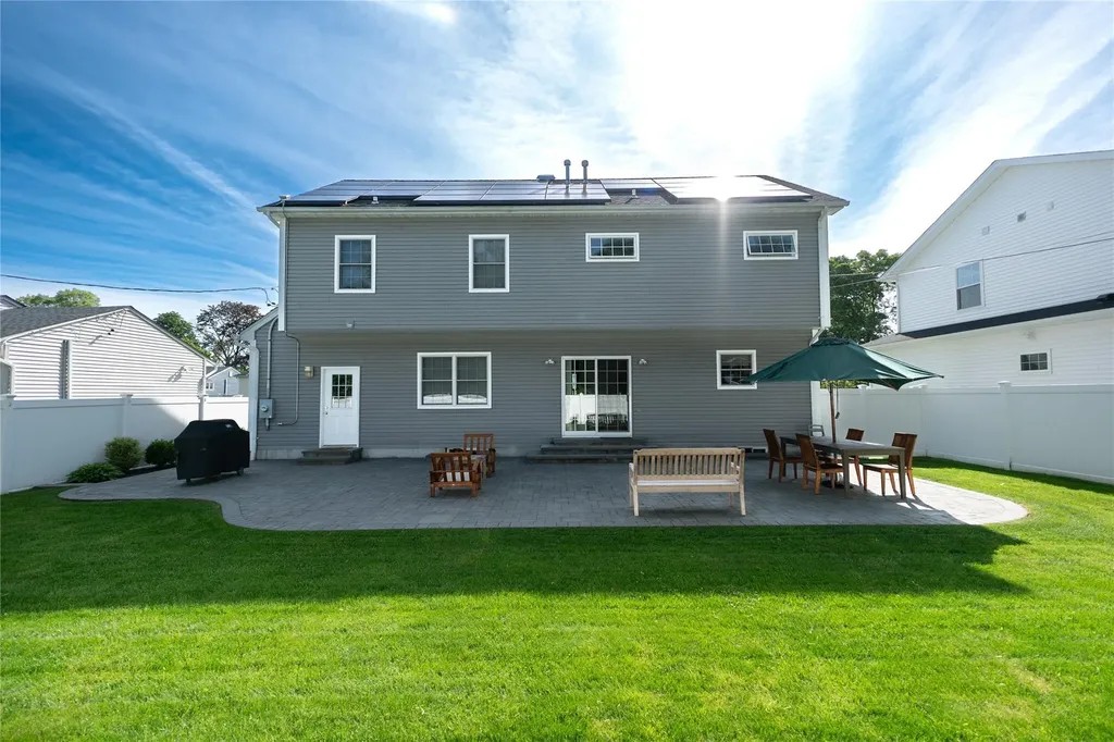 14 Gordon Avenue Plainview NY 11803