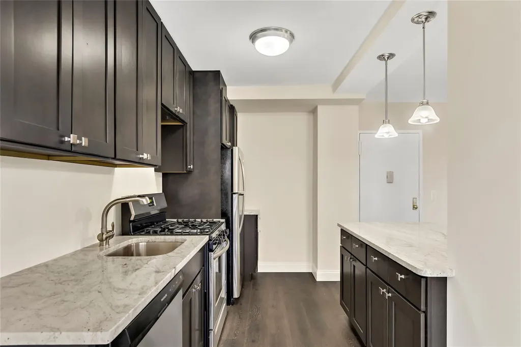 825 Morrison Avenue Bronx NY 10473