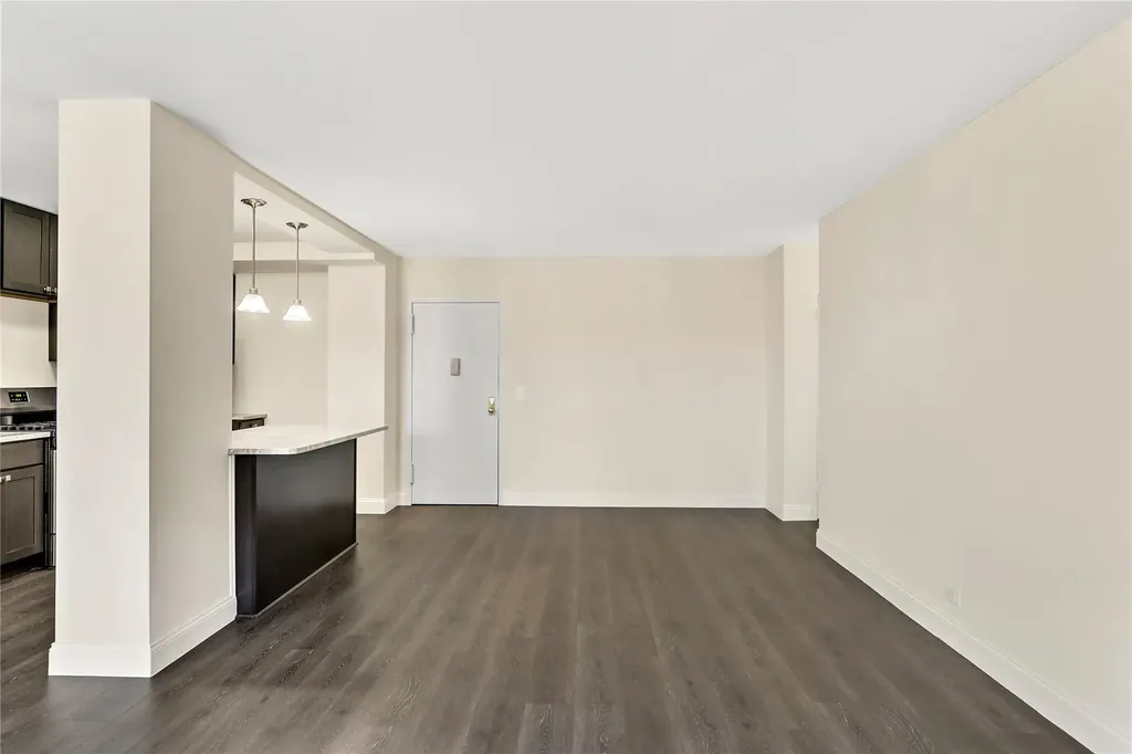 825 Morrison Avenue Bronx NY 10473