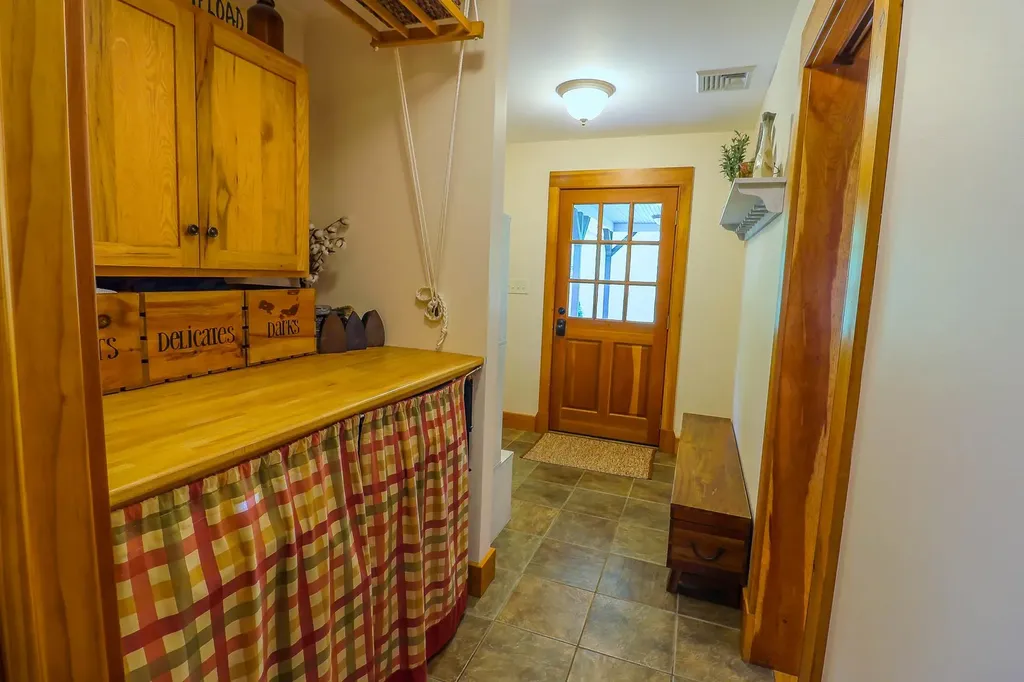 470 Winding Hill Road Montgomery NY 12549