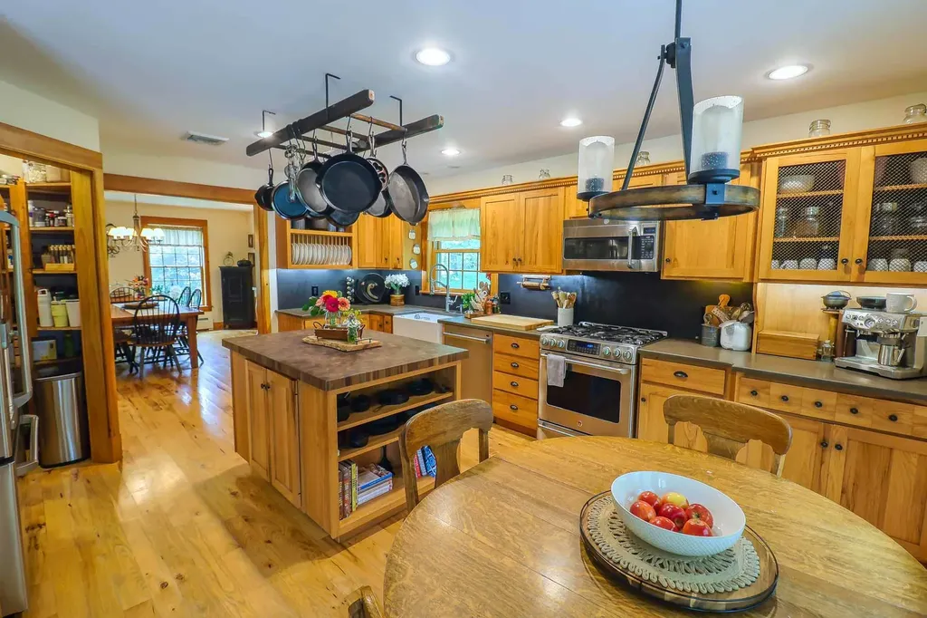 470 Winding Hill Road Montgomery NY 12549