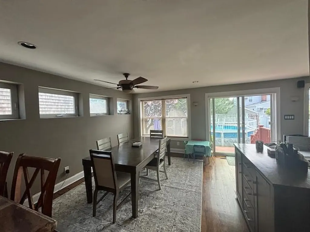 371 White Road Mineola NY 11501