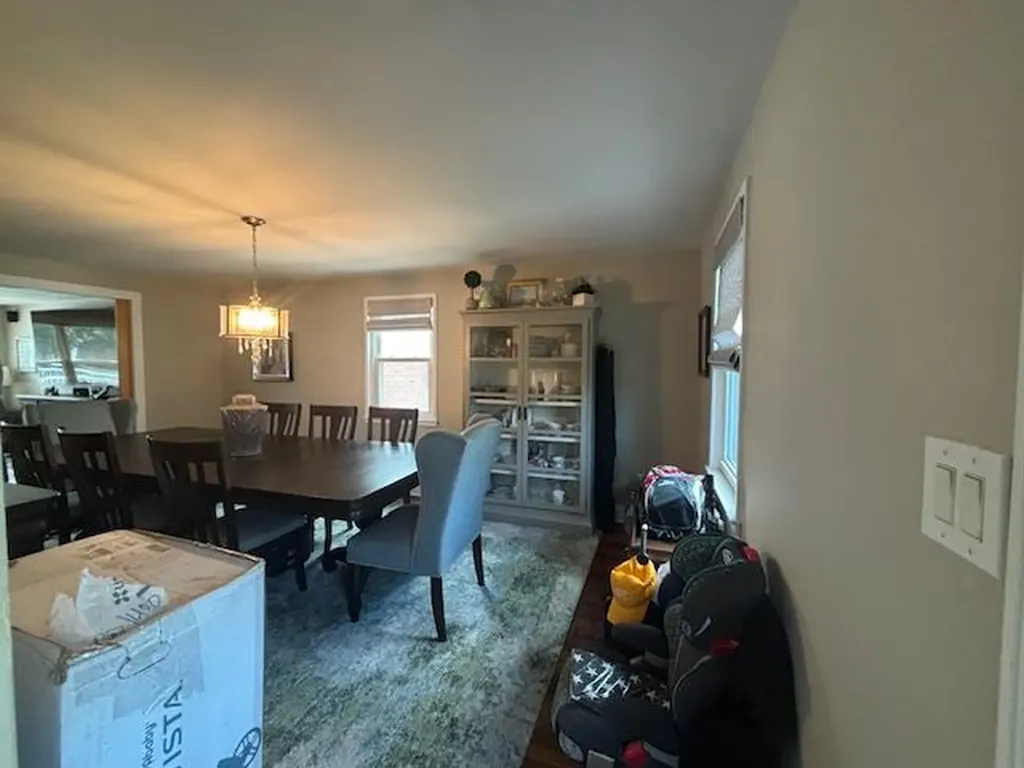 371 White Road Mineola NY 11501