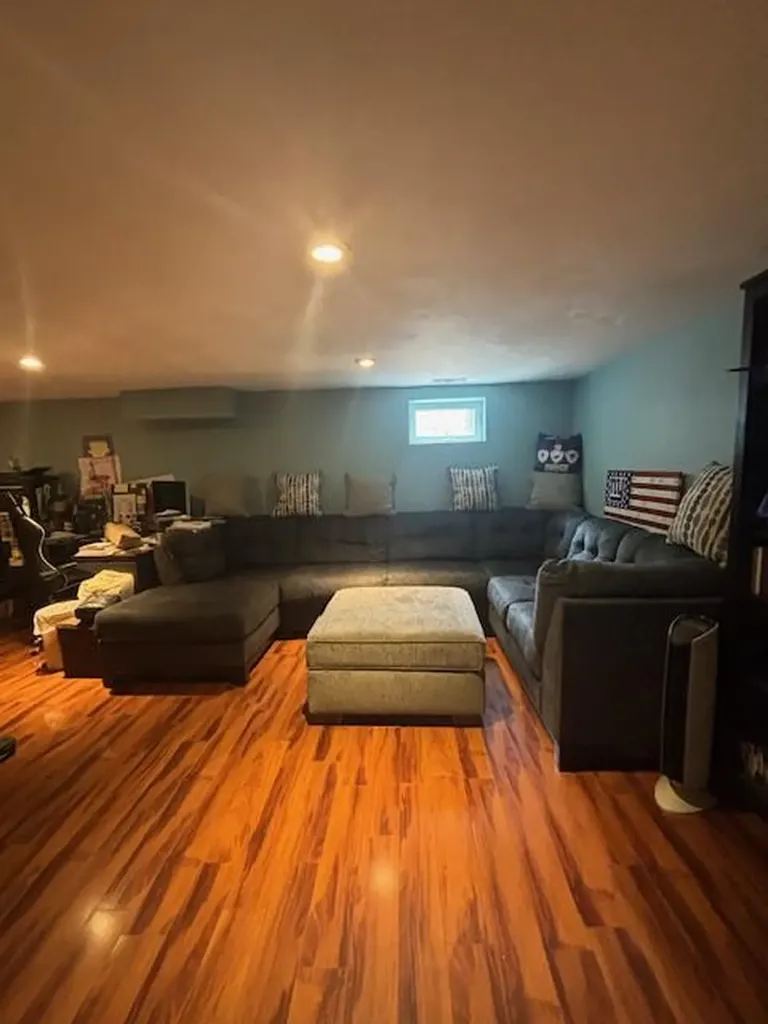 371 White Road Mineola NY 11501