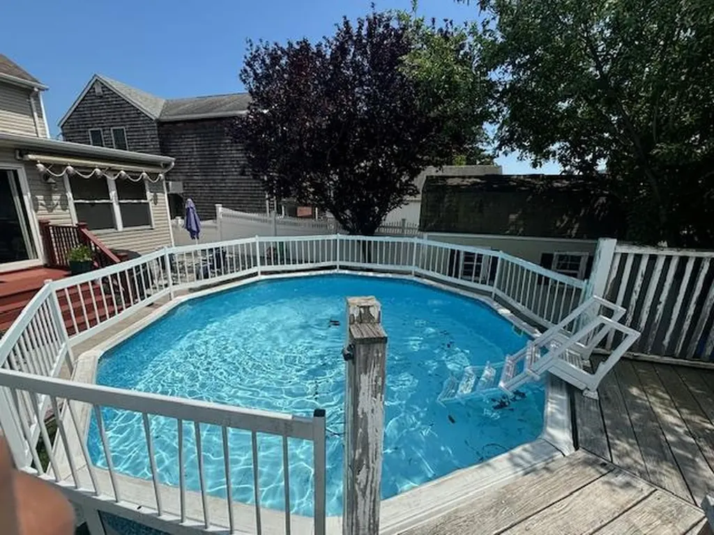 371 White Road Mineola NY 11501