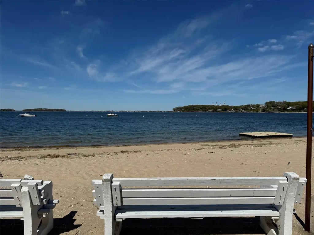 5 Bayview Drive Huntington NY 11743