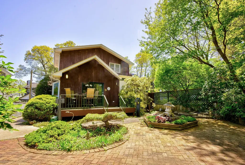 5 Bayview Drive Huntington NY 11743