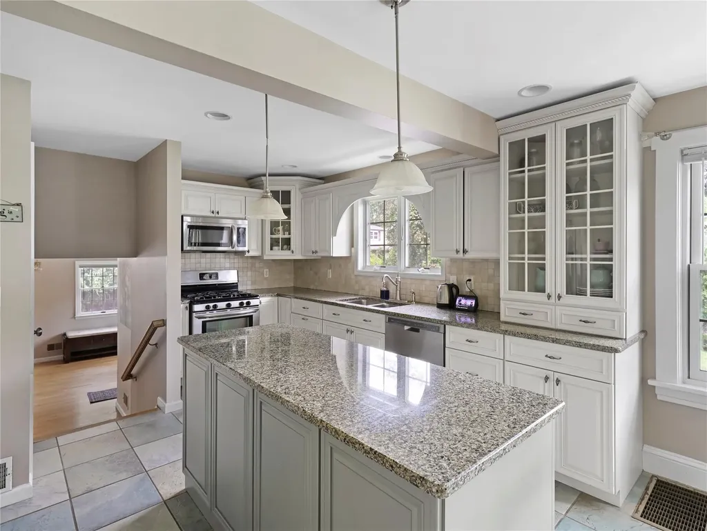 26 Van Nostrand Place Nanuet NY 10954