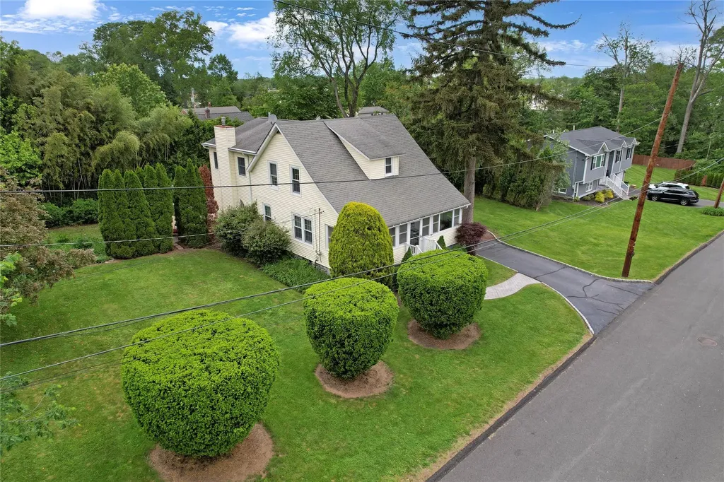 26 Van Nostrand Place Nanuet NY 10954