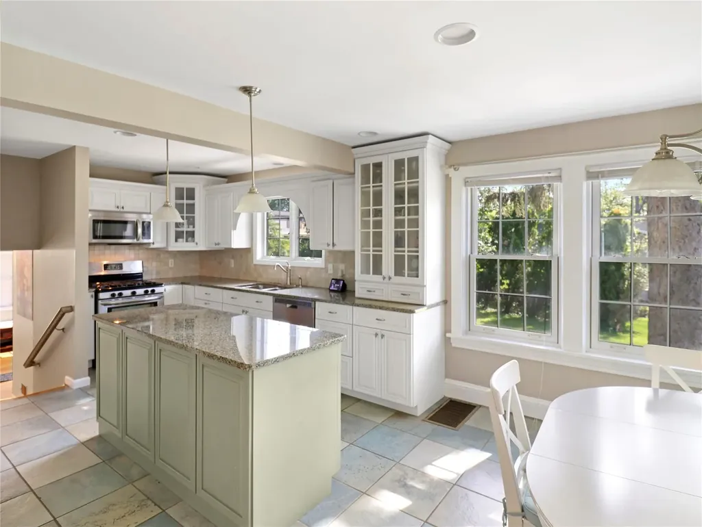 26 Van Nostrand Place Nanuet NY 10954