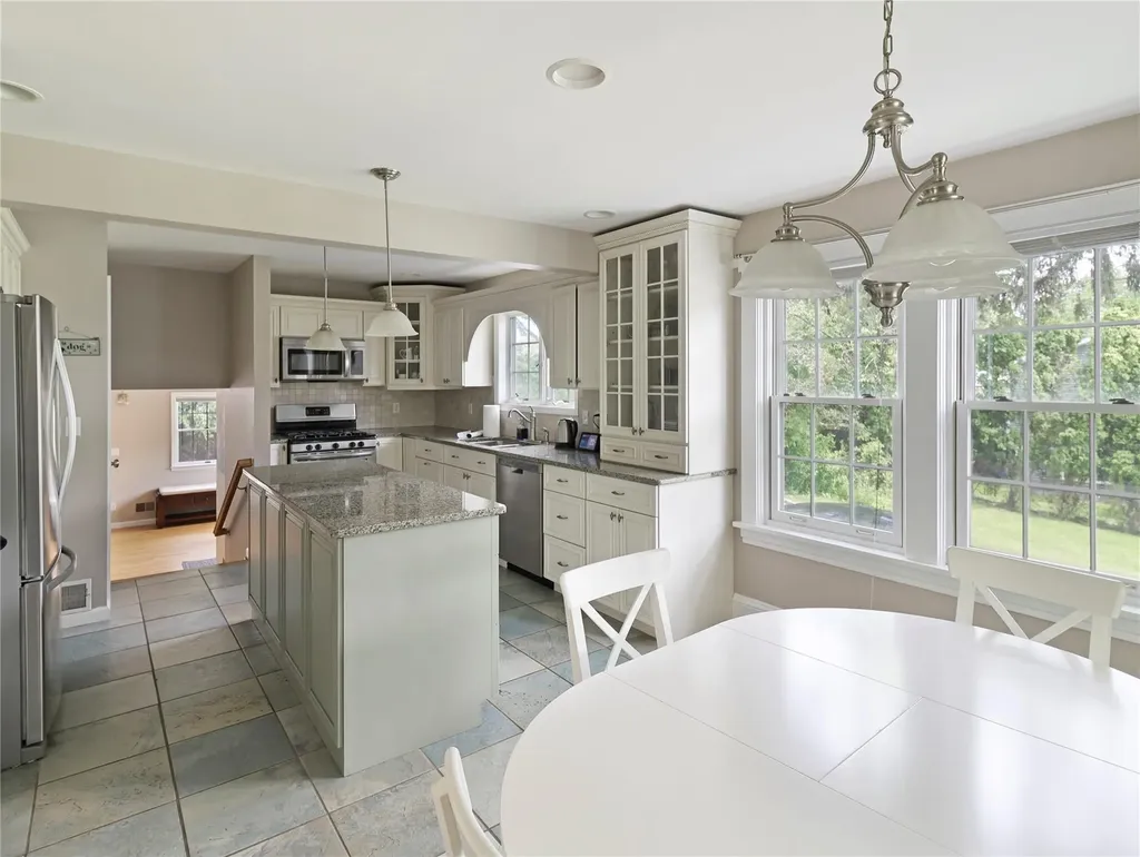 26 Van Nostrand Place Nanuet NY 10954