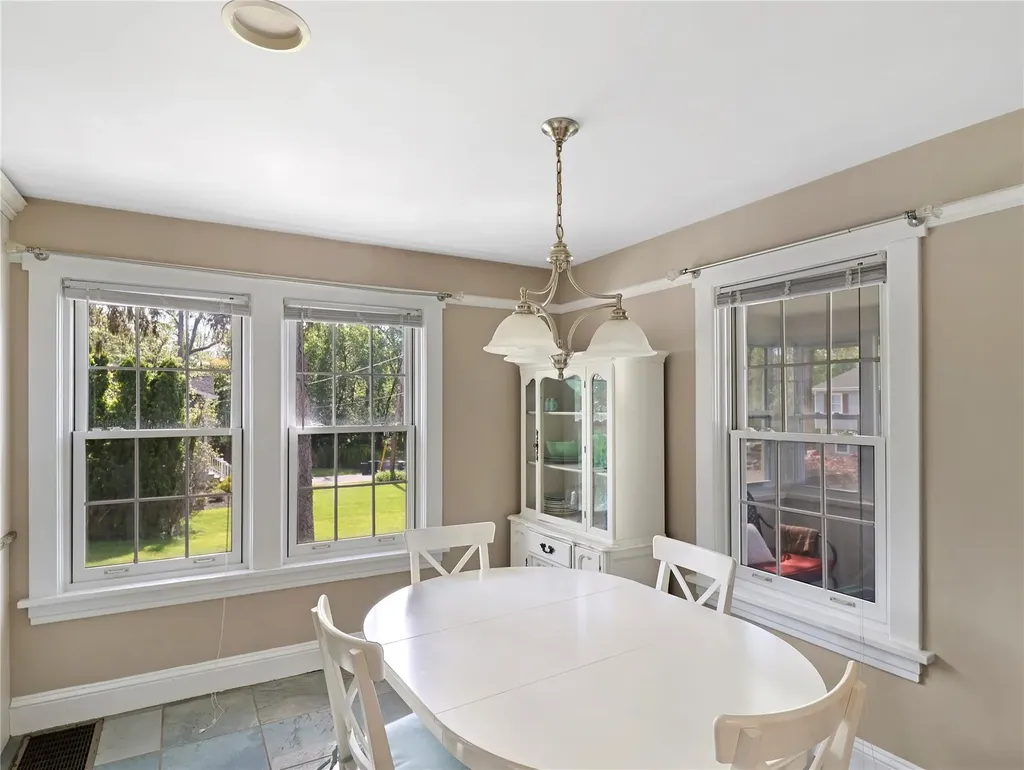 26 Van Nostrand Place Nanuet NY 10954