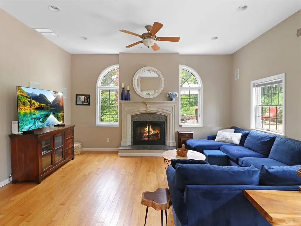 26 Van Nostrand Place Nanuet NY 10954