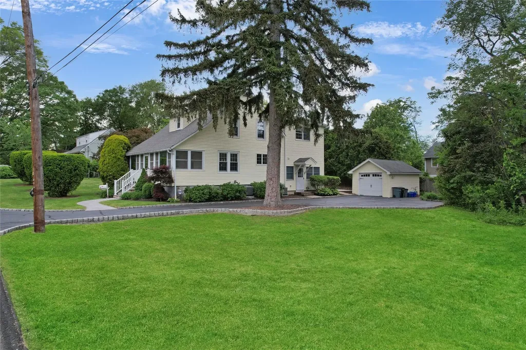 26 Van Nostrand Place Nanuet NY 10954