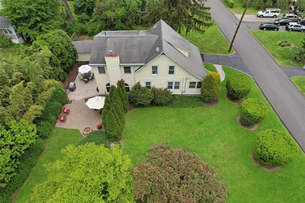 26 Van Nostrand Place Nanuet NY 10954