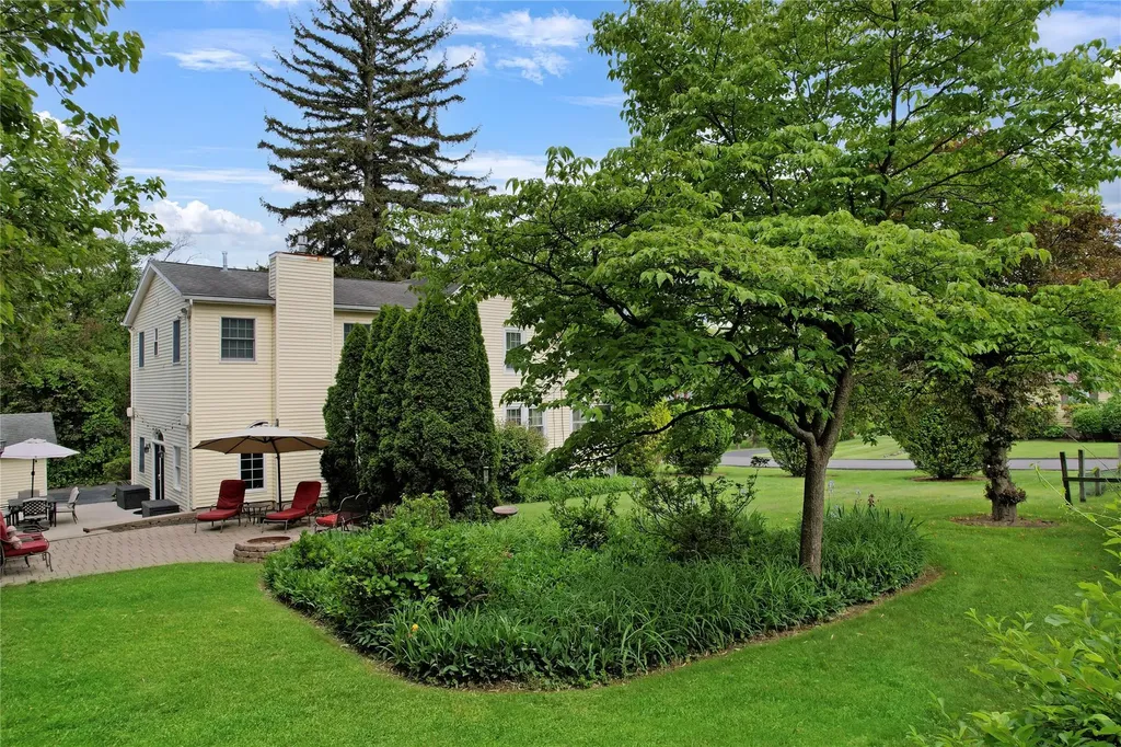 26 Van Nostrand Place Nanuet NY 10954