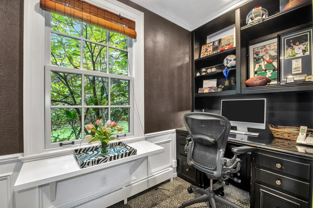 7 Middle Drive Manhasset NY 11030