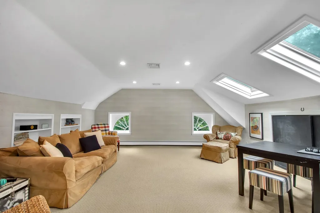 7 Middle Drive Manhasset NY 11030