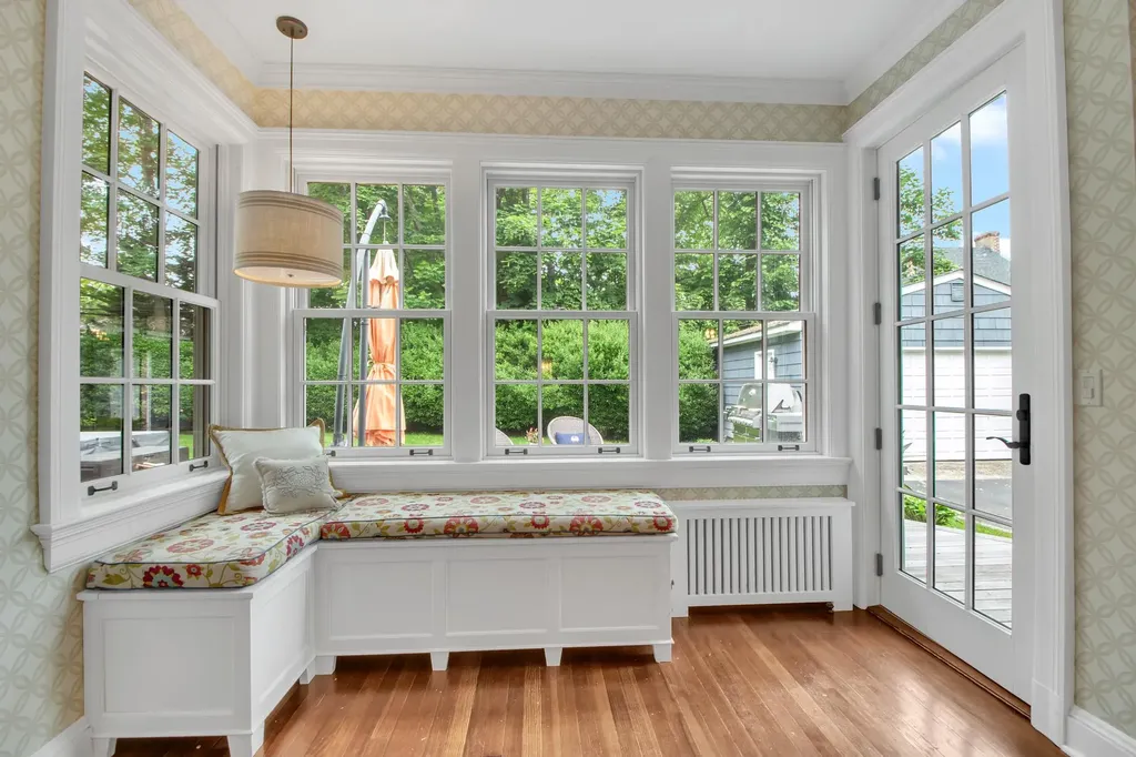 7 Middle Drive Manhasset NY 11030