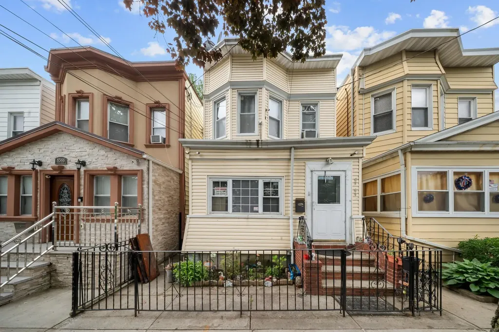 8564 79th Street Woodhaven NY 11421