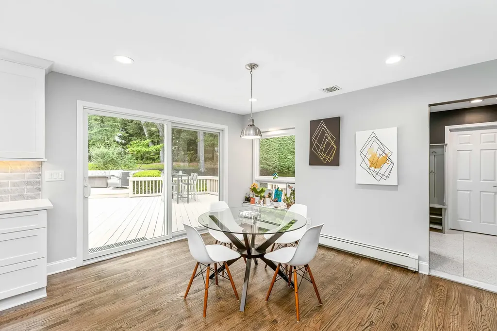 11 Wandering Way Smithtown NY 11787