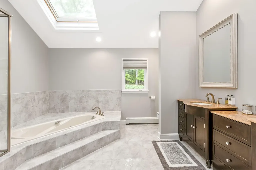 11 Wandering Way Smithtown NY 11787