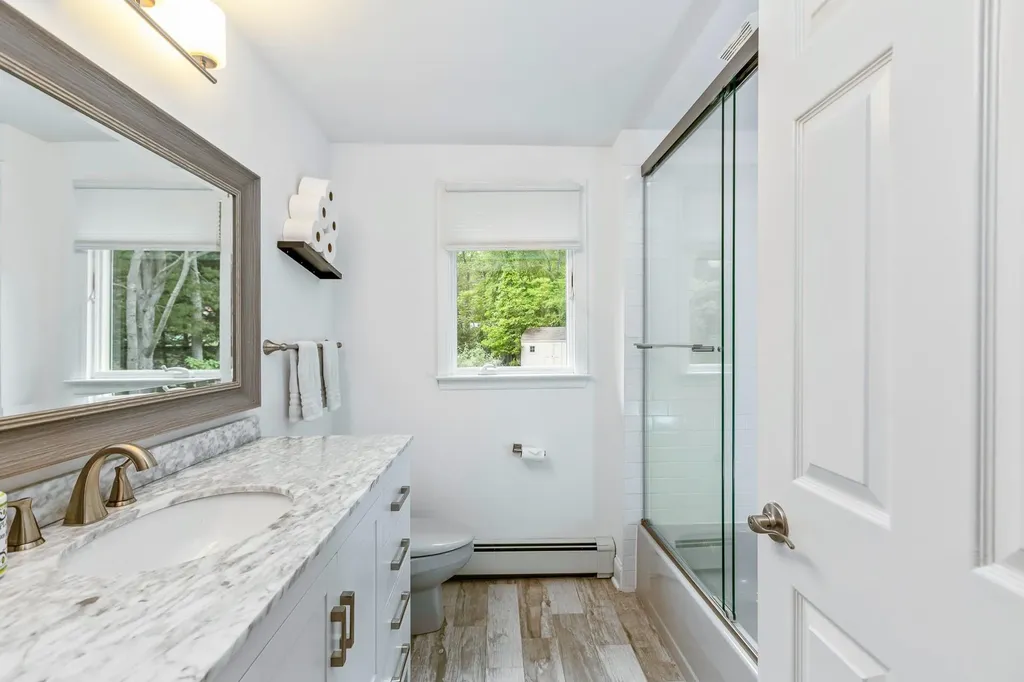 11 Wandering Way Smithtown NY 11787