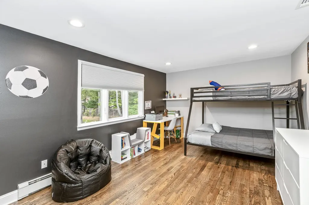 11 Wandering Way Smithtown NY 11787