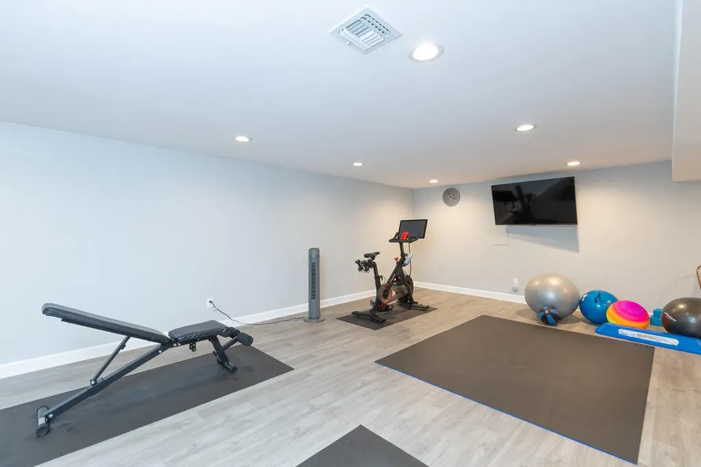 11 Wandering Way Smithtown NY 11787