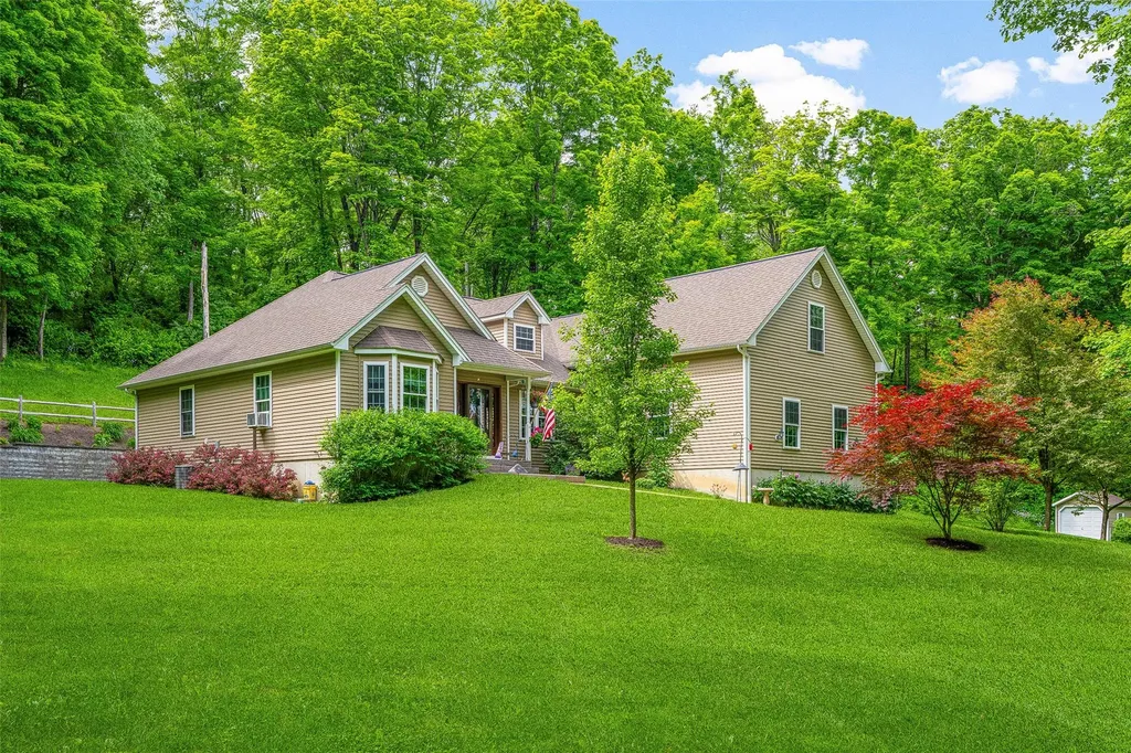 135 Hurley Road Salt Point NY 12578