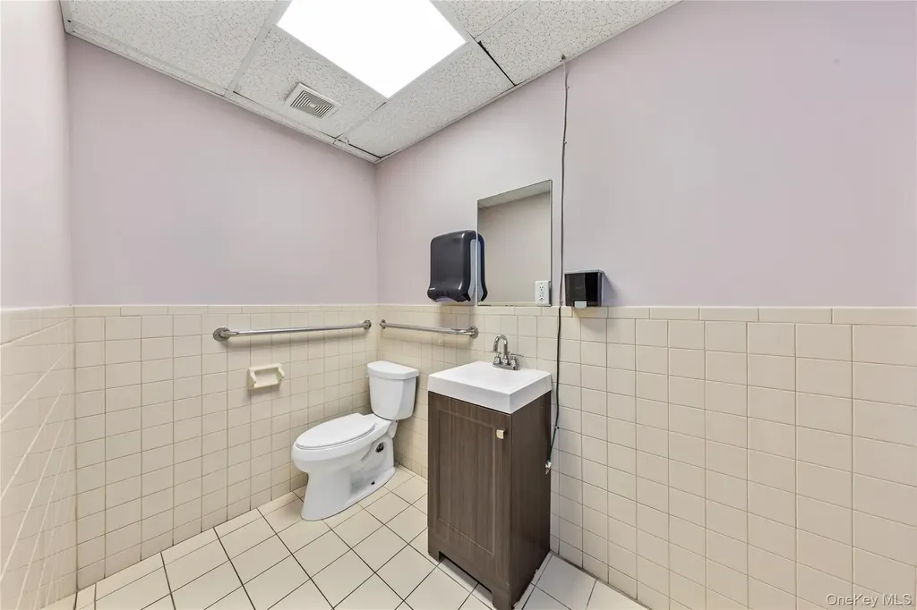 37-20 74th Street Jackson Heights NY 11372