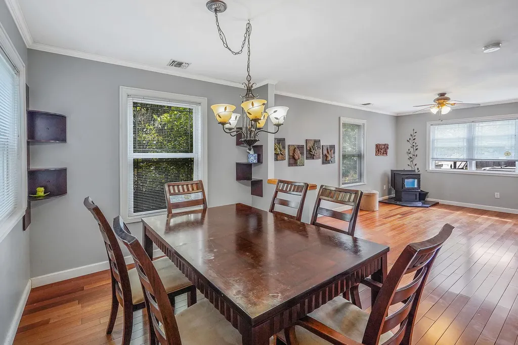 149 Penataquit Avenue Bay Shore NY 11706