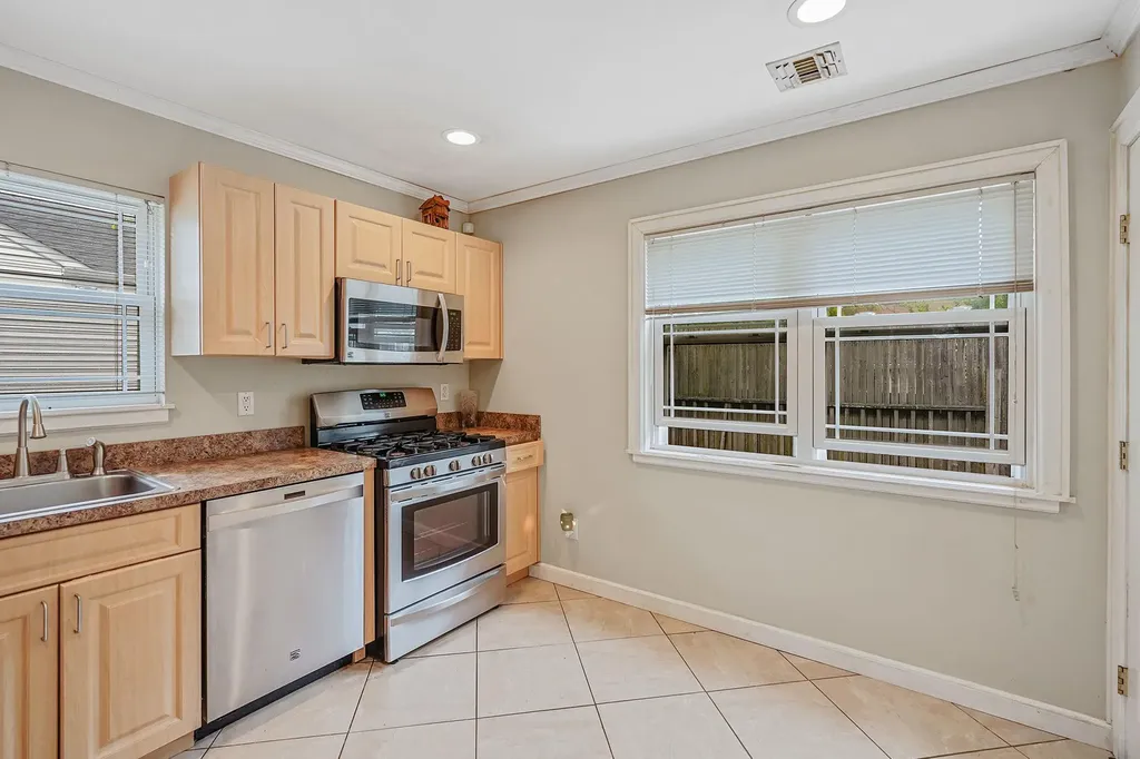 149 Penataquit Avenue Bay Shore NY 11706