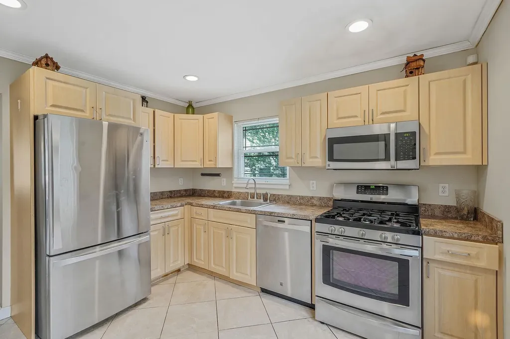 149 Penataquit Avenue Bay Shore NY 11706