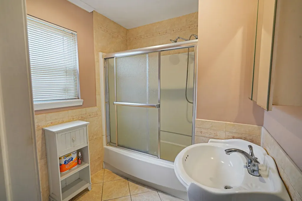149 Penataquit Avenue Bay Shore NY 11706