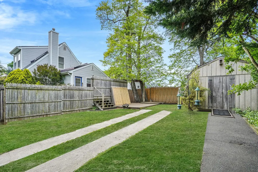 149 Penataquit Avenue Bay Shore NY 11706