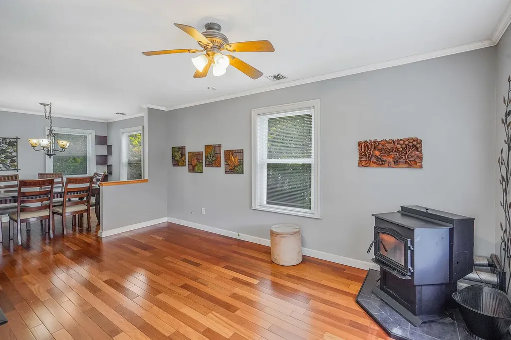 149 Penataquit Avenue Bay Shore NY 11706
