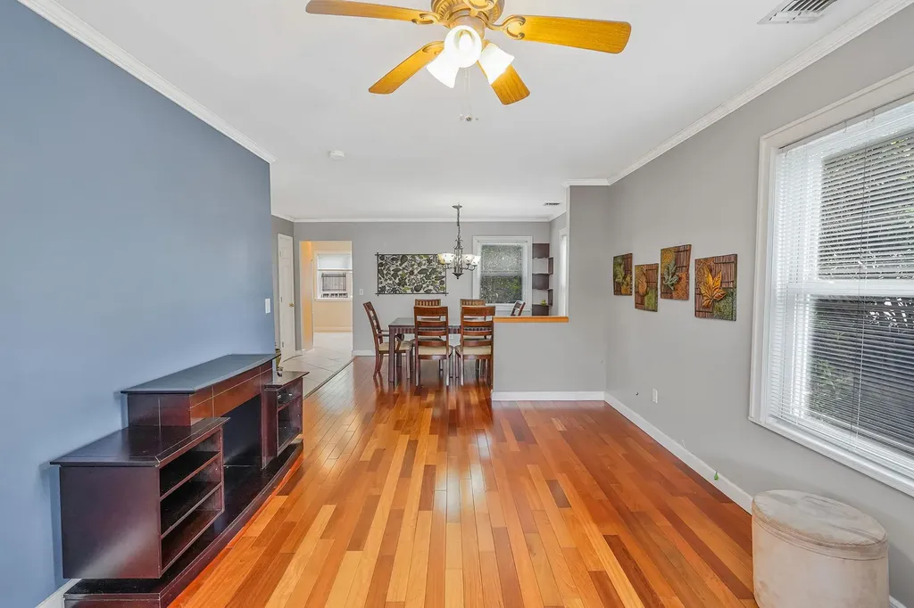 149 Penataquit Avenue Bay Shore NY 11706