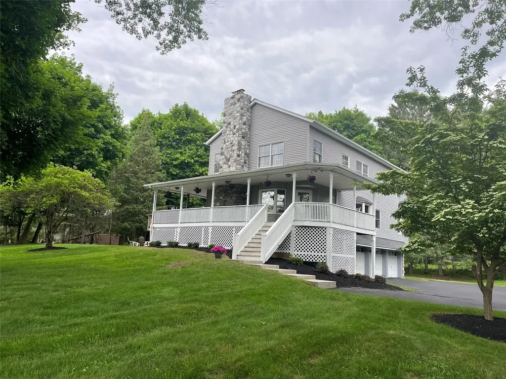 23 Saddle Rock Drive Poughkeepsie NY 12603