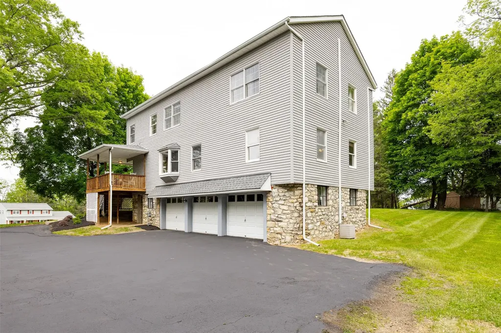 23 Saddle Rock Drive Poughkeepsie NY 12603
