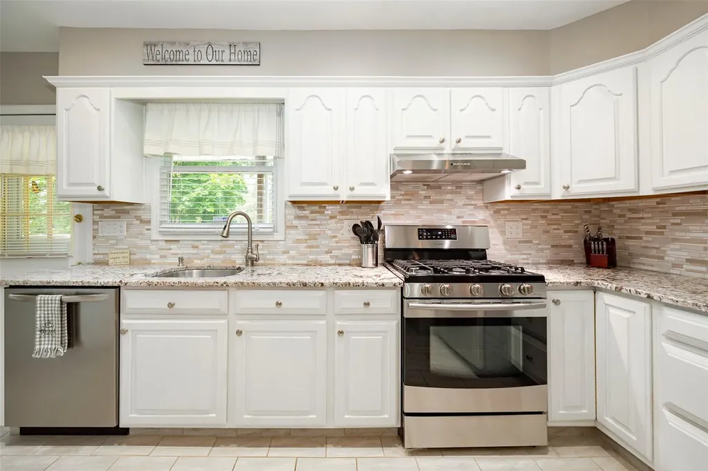 23 Saddle Rock Drive Poughkeepsie NY 12603