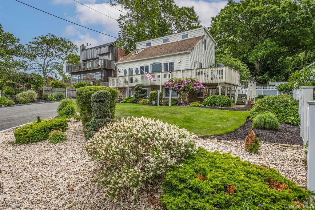 26 Point Breeze Drive Rocky Point NY 11778