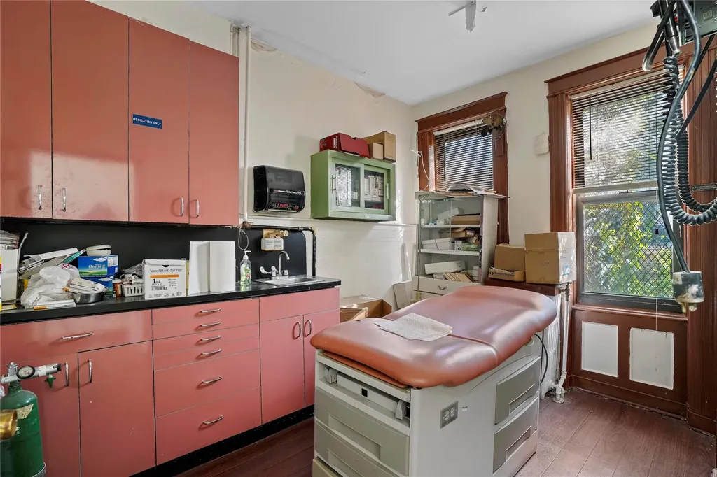 1670 Putnam Avenue Ridgewood NY 11385
