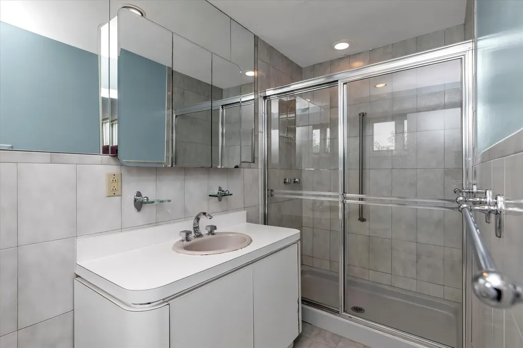 2917 Frankel Boulevard Merrick NY 11566